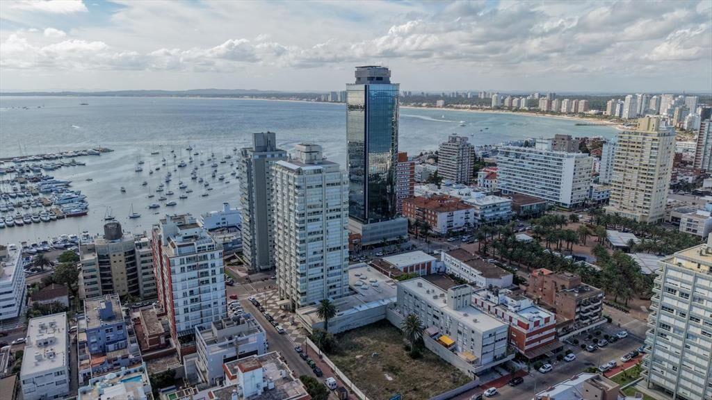 Venta apartamento 3 dormitorios Península Punta del Este