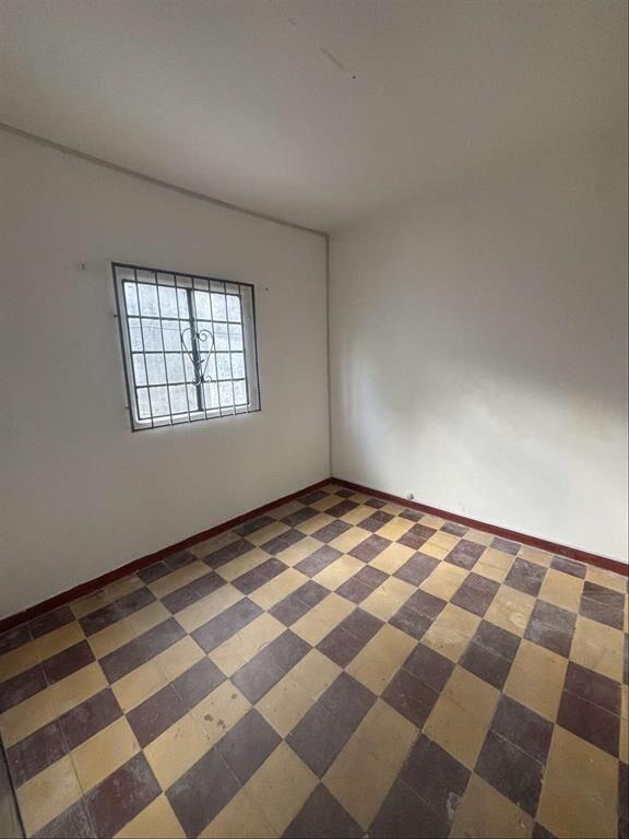Alquiler apartamento de tres dormitorios en Colón.