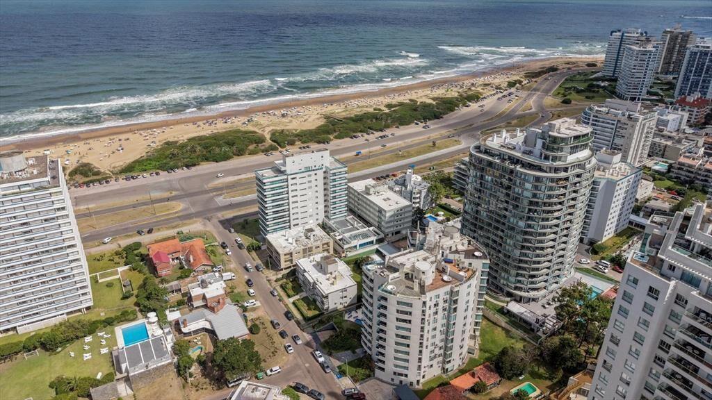 Alquiler temporada apartamento 3 dormitorios Aidy Grill Pun
