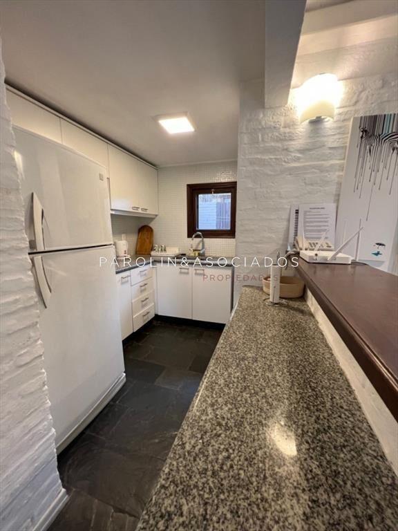 Casa en alquiler de 2 dormitorios en barrio privado Parque