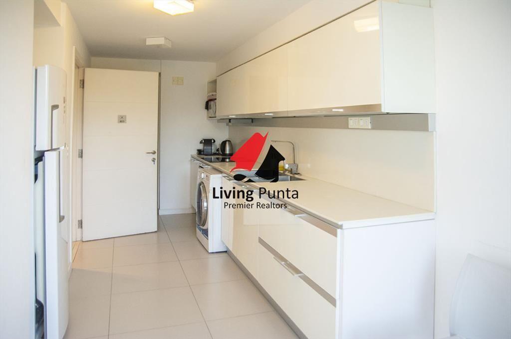 Departamento de 2 suites + depedencia en venta al