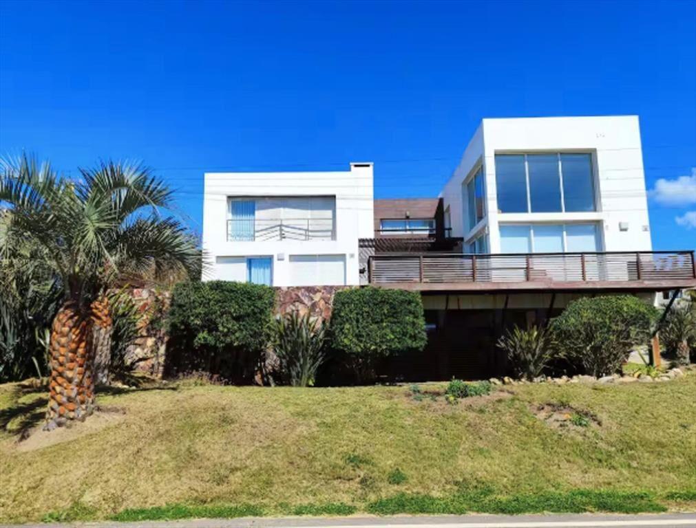 Venta Casa vista al mar La Pedrera Rocha