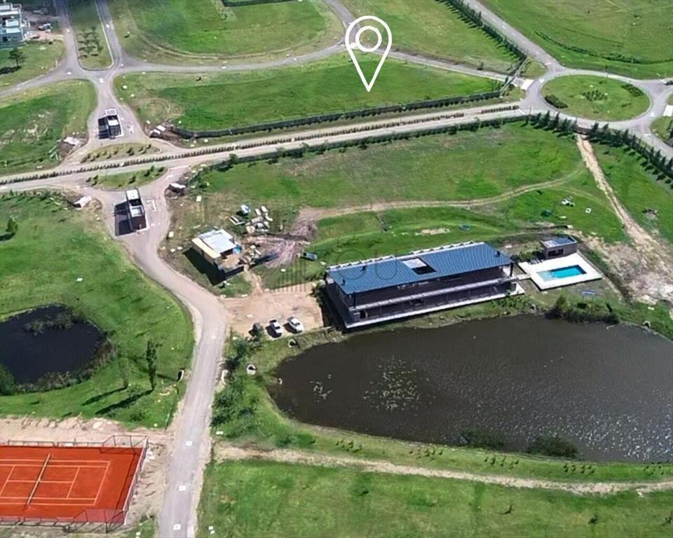 Venta De Terreno En Barrio Privado Los Olivos De Los Horner