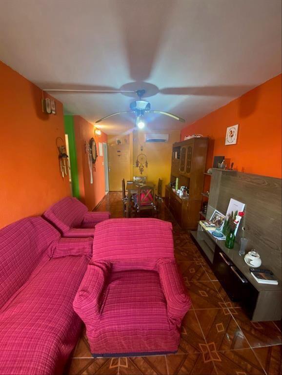 Apartamento de cuatro dormit. en venta en Complejo América