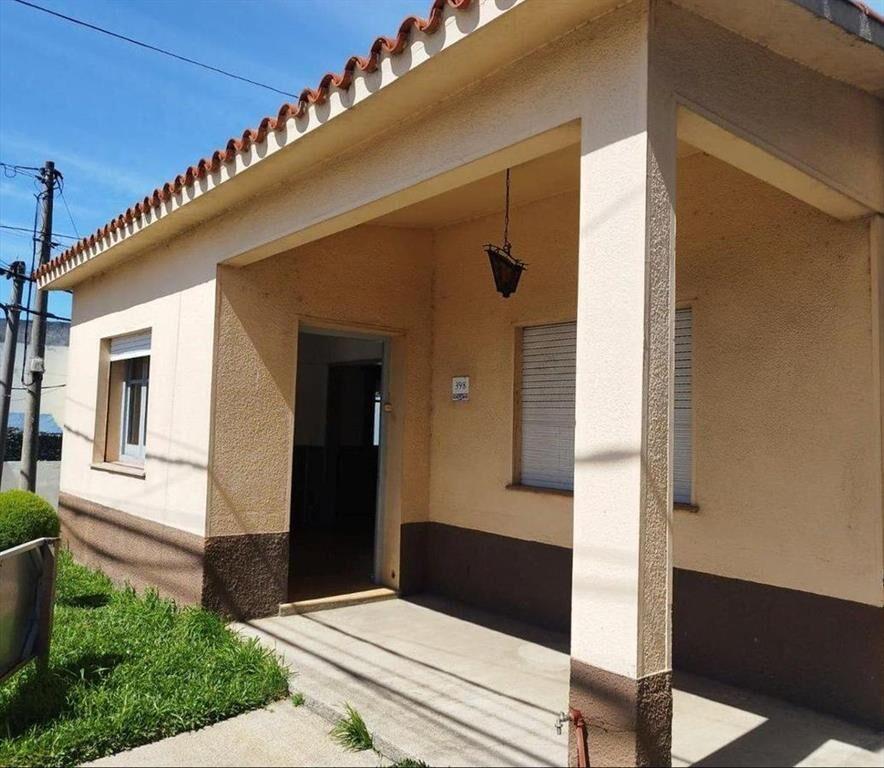 CASA CON APARTAMENTO EN VENTA EN ROSARIO DPTO COLONIA
