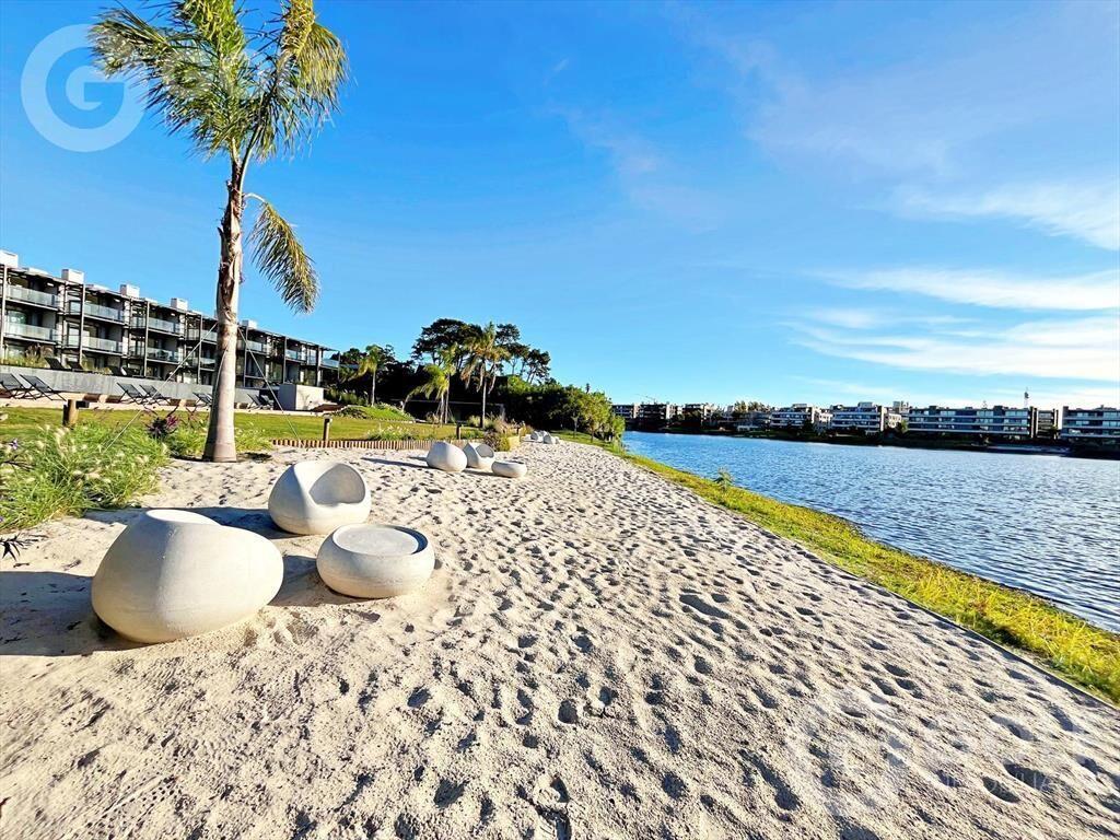 Venta de apartamento 1 dormitorio con terraza en Carrasco E
