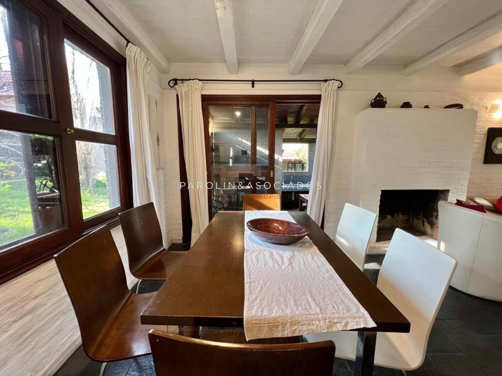 Casa en alquiler de 2 dormitorios en barrio privado Parque