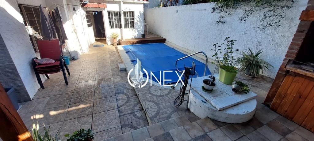 3 Casas y un local con cÃ¡mara de frÃ­o en venta