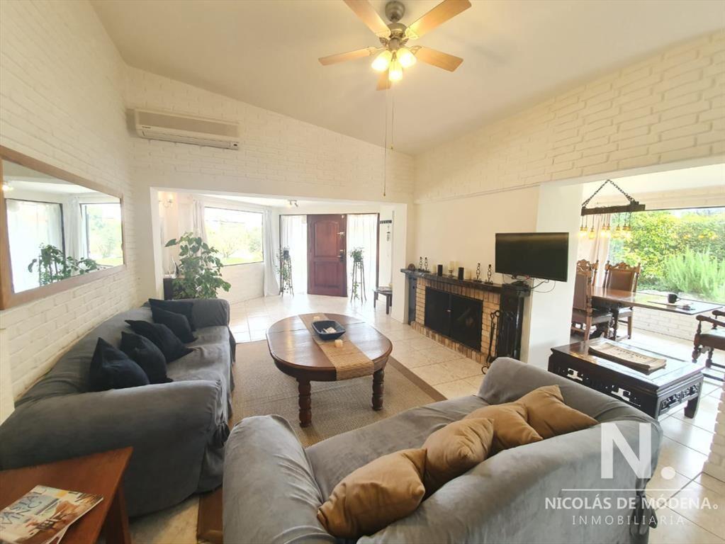 Casa en Alquiler Anual, Pinares a pasos del mar, Punta del