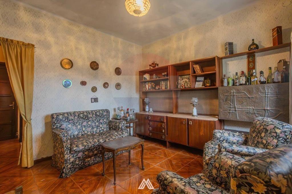 SE VENDE CASA 3 DORM. MAS MONOAMB, MAS APARTAMENTO