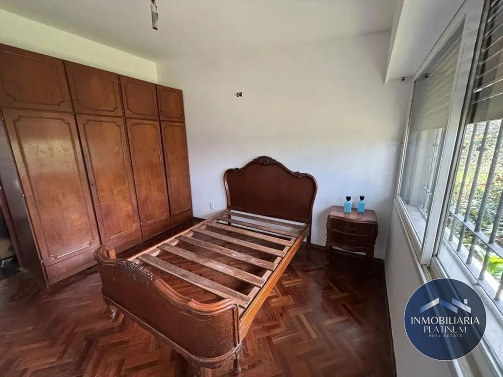 Casa en alquiler c/ cochera en Carrasco Norte