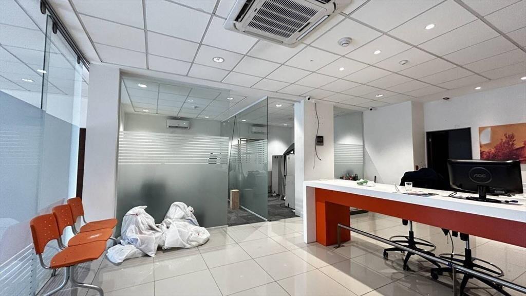 Venta de Local comercial con 89 Mts2 sobre Avenida General F