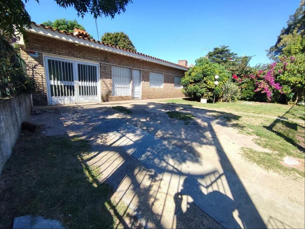 PRÓXIMO AV. GIANNATTASIO. CHALET + GARAJE Y BARBACOA Lagoma
