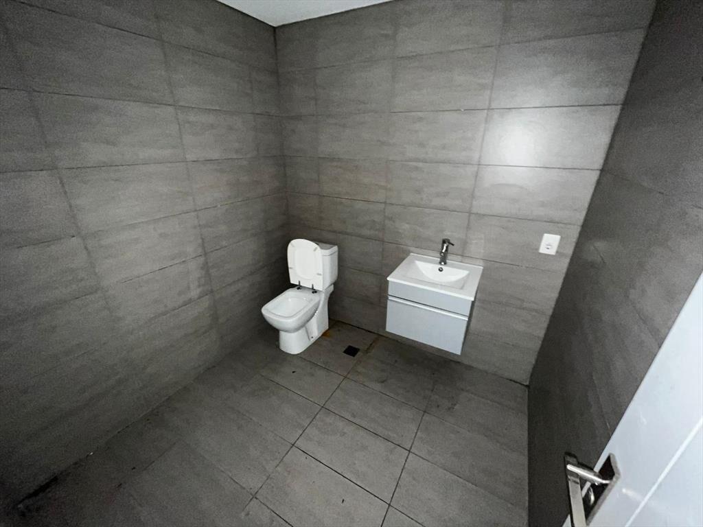Martin Garcia esq. Terra, 80 m2 de salón, 12 mts de frente,