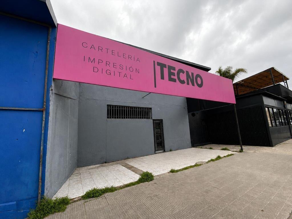 Alquiler local comercial sobre Roosevelt Pando