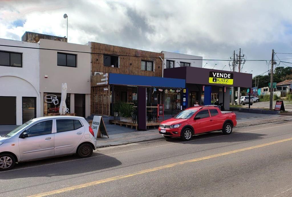 Ruta 10, gran esquina  corazón de la Barra, 9 mts de frente