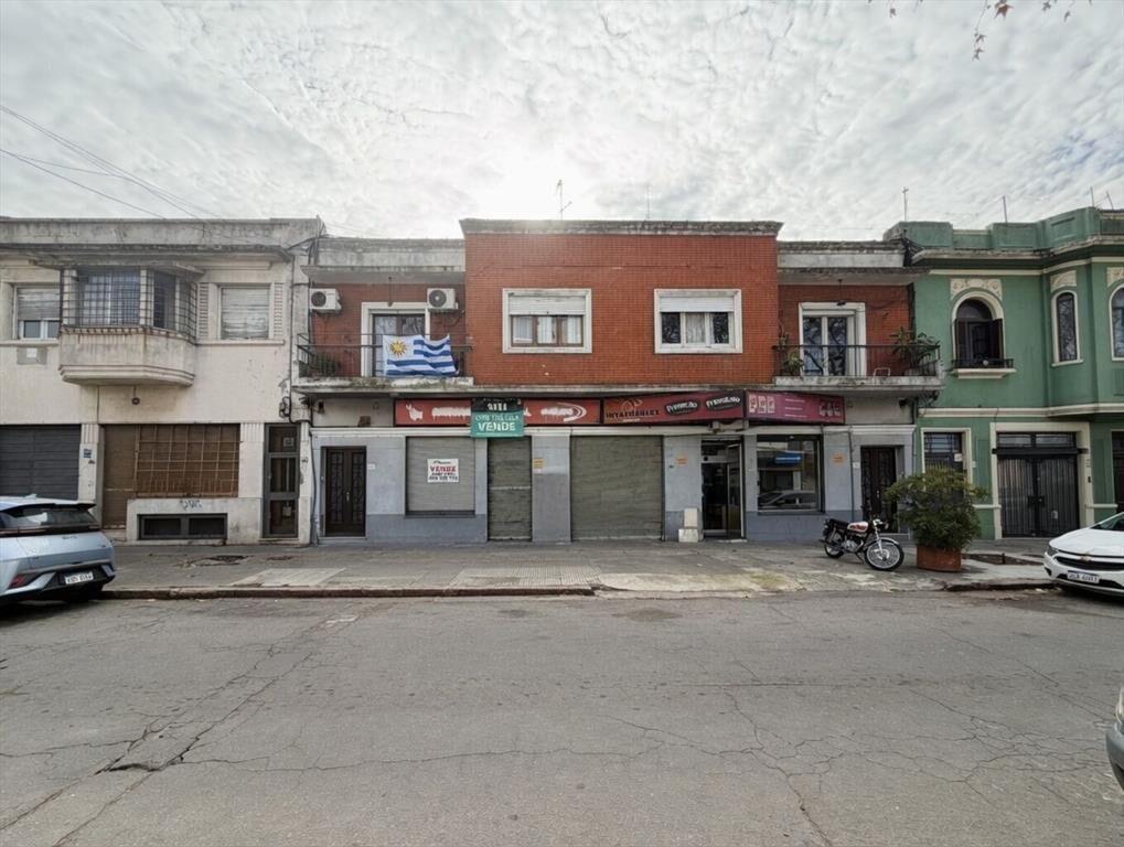 2 Locales comerciales y deposito en venta