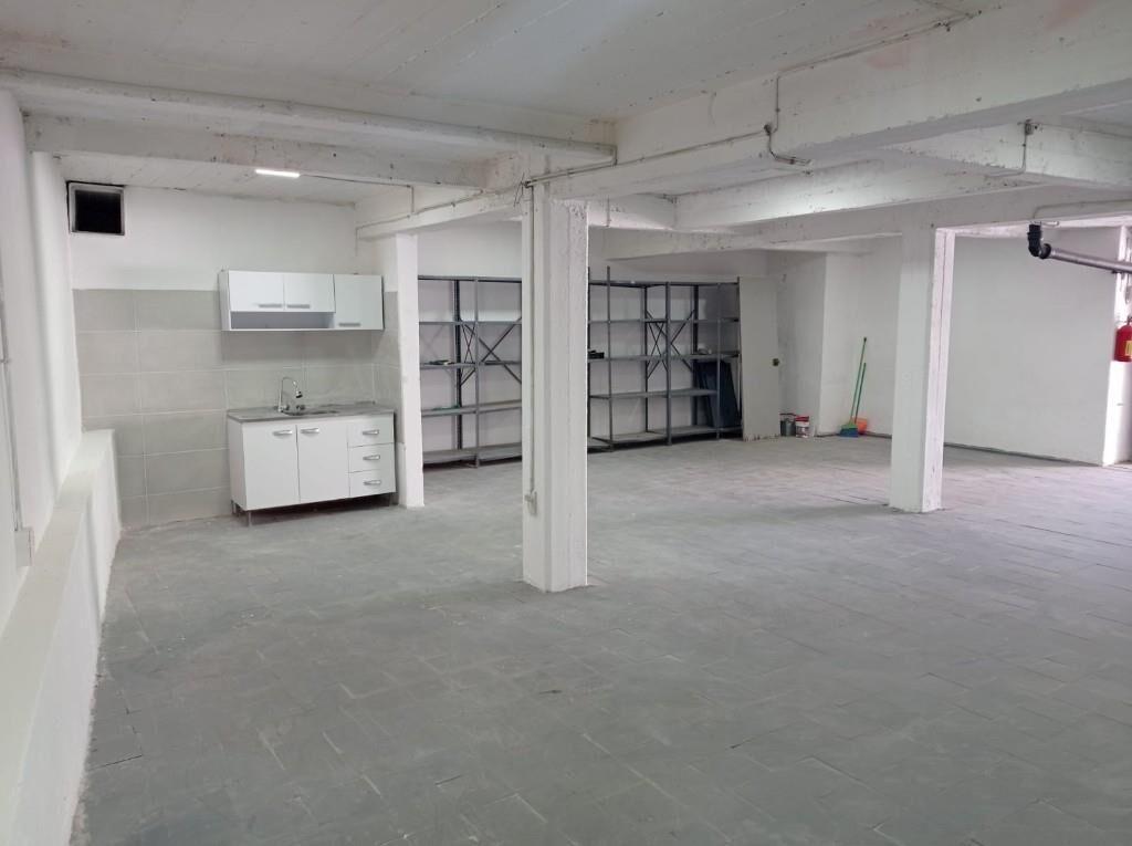 IMPERIAL VENDE .. LOCAL CON RENTA , DEPOSITO , PICKUP CENTER