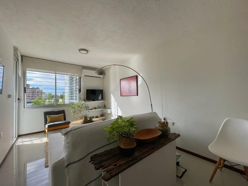 Apartamento de 1 Dormitorio, P Batlle. GASTOS COMUNES BAJOS