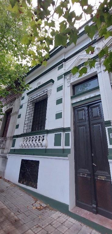 Se Vende casa grande en Zona Palermo, Calle San Salvador