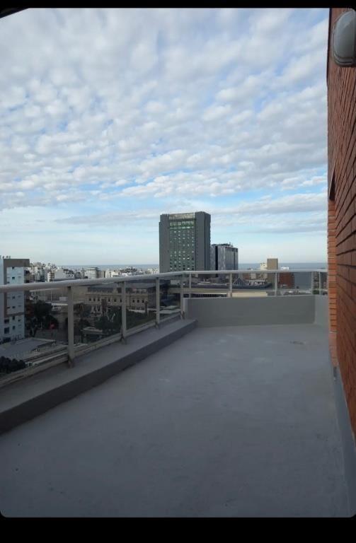 SUSENA INVERSIONES ALQUILA PENTHOUSE 1 dormitorio