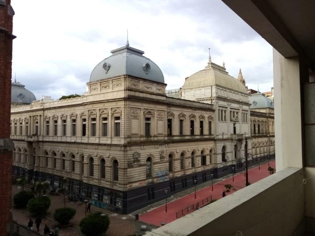 Depto. - IAVA y Facultad de derecho - ideal para estudiantes