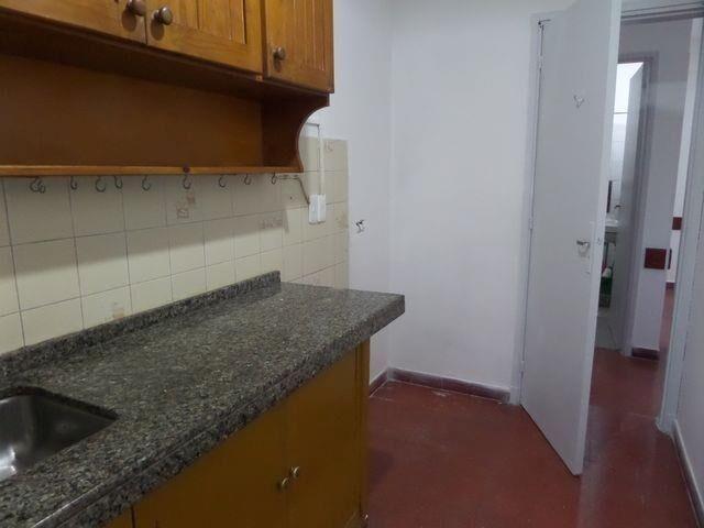 AMPLIO APARTAMENTO DE UN DORMITORIO (FRENTE A T. INGLESA)