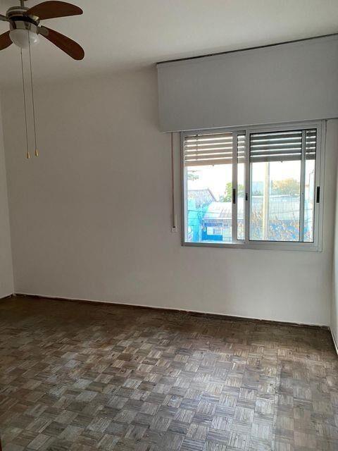 AMPLIO APARTAMENTO DE UN DORMITORIO (FRENTE A T. INGLESA)