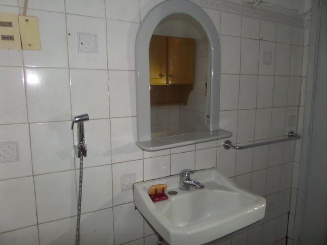 AMPLIO APARTAMENTO DE UN DORMITORIO (FRENTE A T. INGLESA)