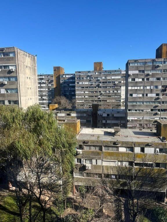 DUEÑO VENDE APARTAMENTO CON RENTA MALVIN NORTE EUSKALERRIA