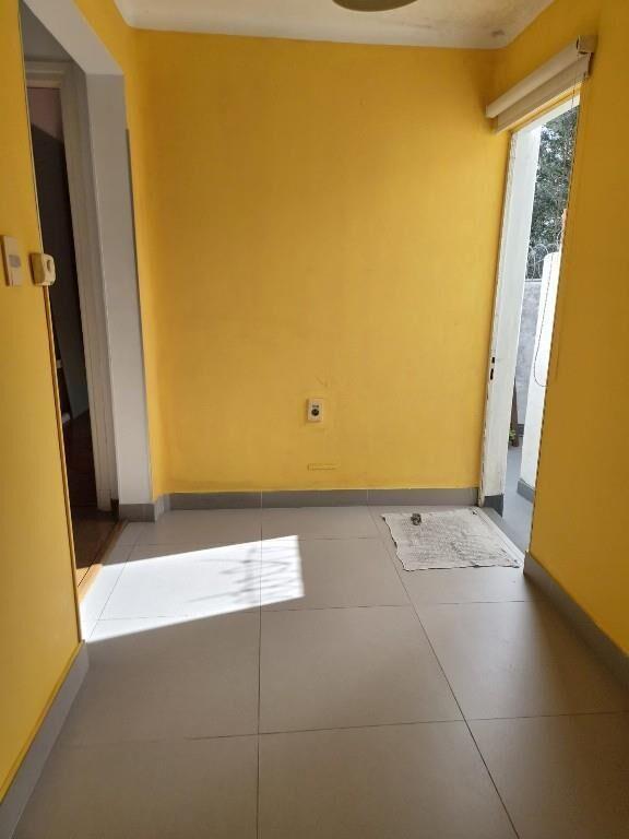 Casa, PH, 2 dormitorios, al frente, parrillero