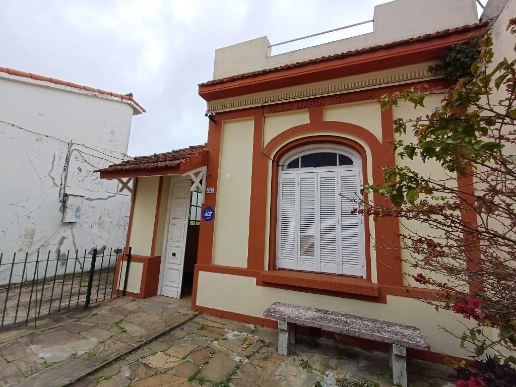 Casa en venta - 2 dorm con cochera Atahualpa refVC1002