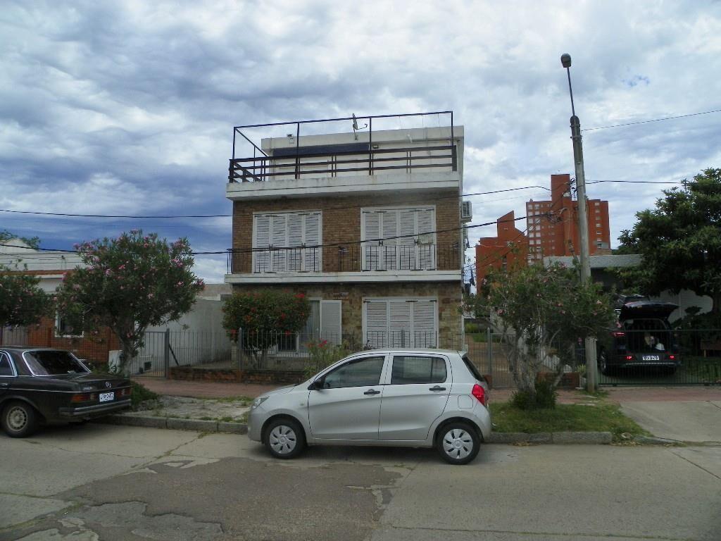PIRIAPOLIS VENTA APARTAMENTO CON VISTA AL MAR