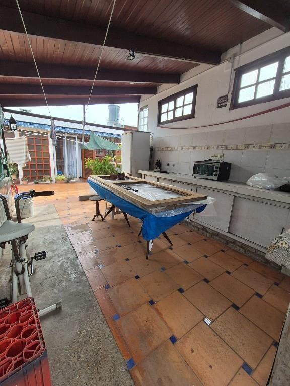 Dos casas, 3 garage, parrillero, terraza