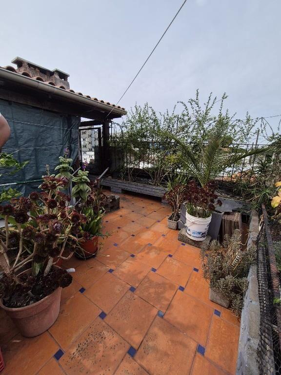 Dos casas, 3 garage, parrillero, terraza