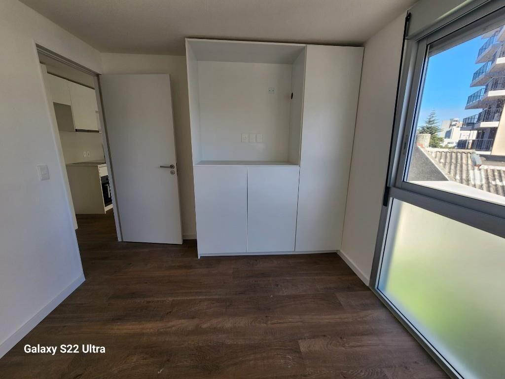 A estrenar c/garaje amplio, muy bajos GC, amenities