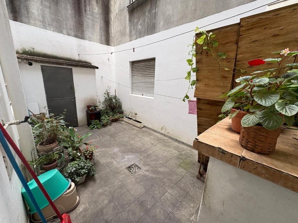 Apartamento Venta En Planta Baja Al Frente De 2 Dormitorios