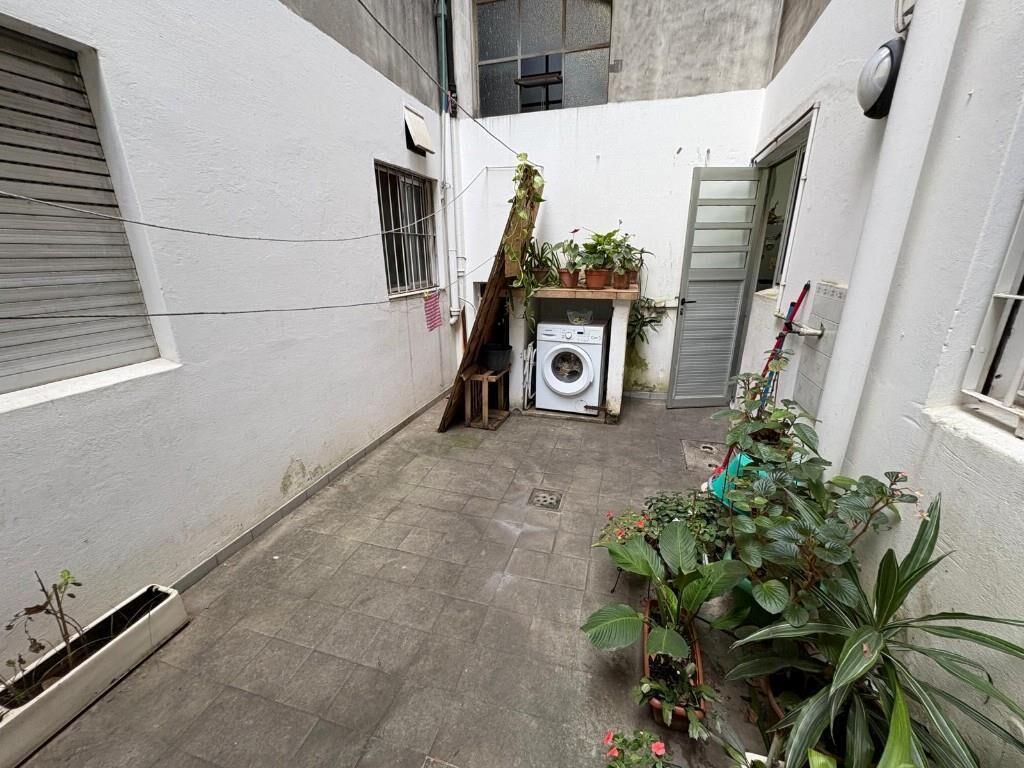 Apartamento Venta En Planta Baja Al Frente De 2 Dormitorios