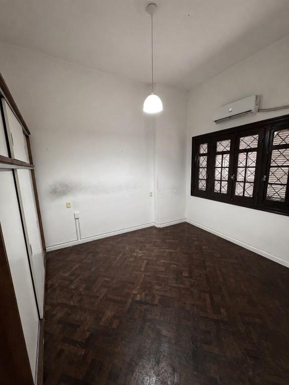 CASA 3 DORMITORIOS PH INDEPENDIENTE SOBRE AVENIDA SAN MARTÍN