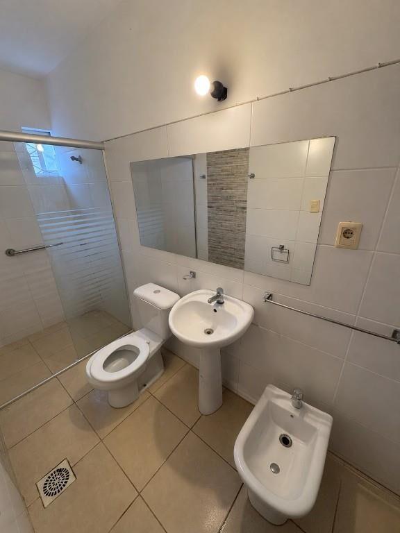 CASA 3 DORMITORIOS PH INDEPENDIENTE SOBRE AVENIDA SAN MARTÍN