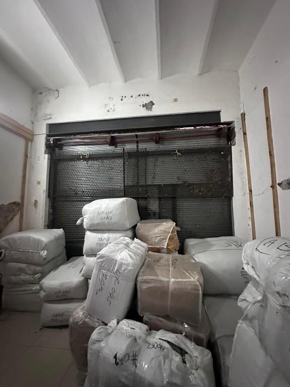 Local comercial y depósito  a la venta en Barrio Reus