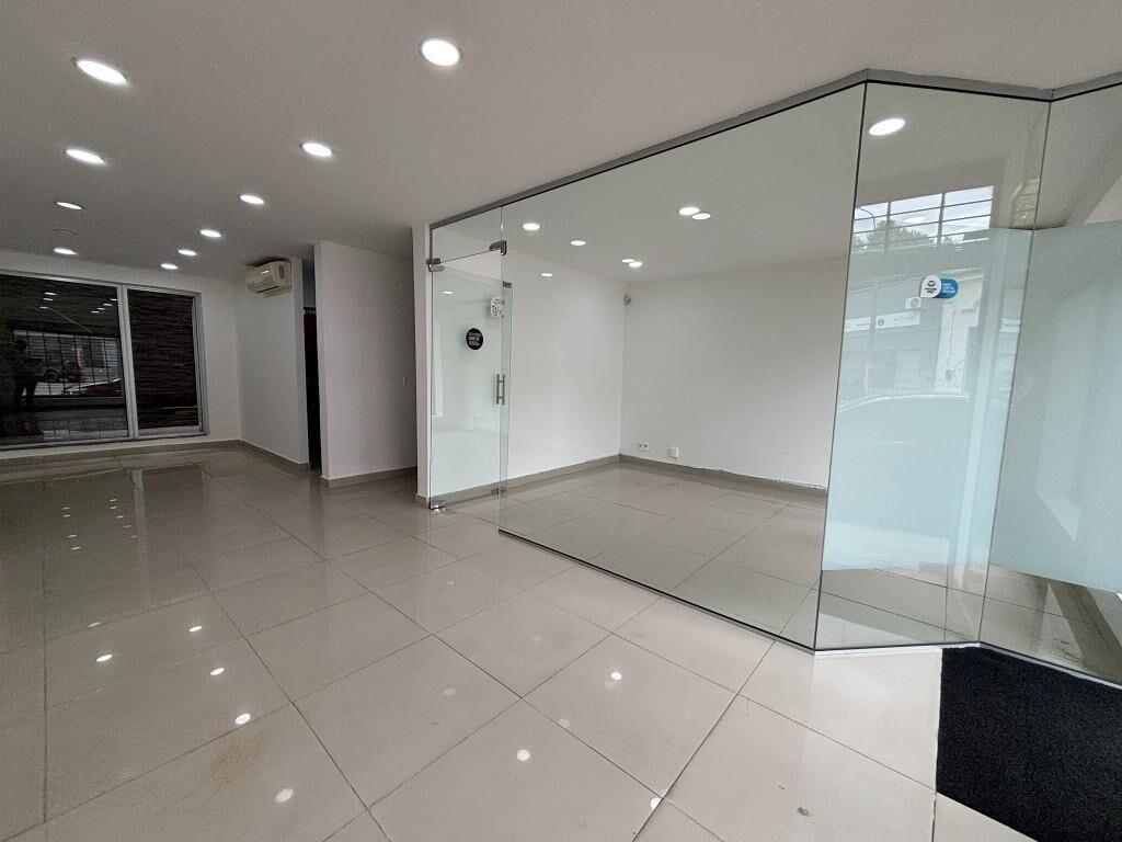 DIRI LOCAL A LA CALLE C/SHOW ROOM Y 1 PRIVADO 47m2
