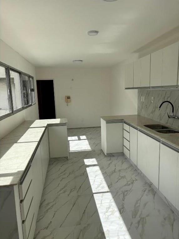 ALQUILO PARA OFICNA ,3 Dorm,3 Ban Y Servicio Cerca Del Mar!