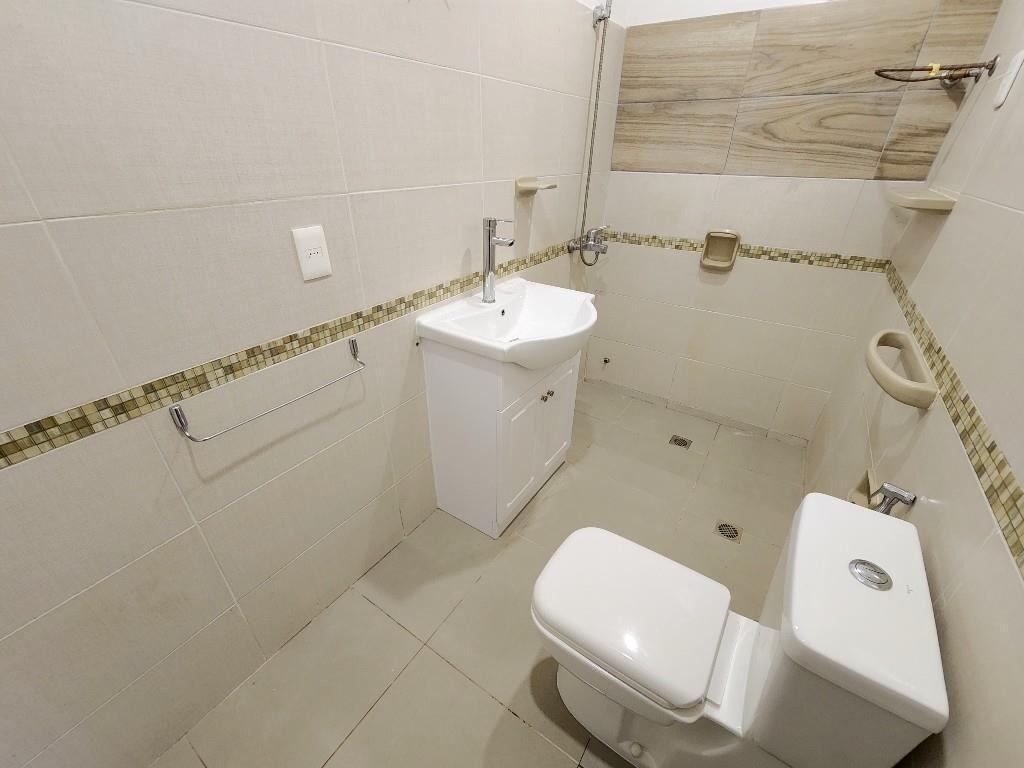 ATRAS DE TIENDA INGLESA! ALQUILER 1 DORMITORIO. IMPECABLE!!