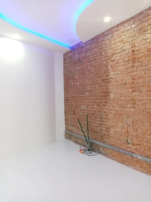 Oficina o Local de 100 m2 a metros del Punta Carretas Shoppi