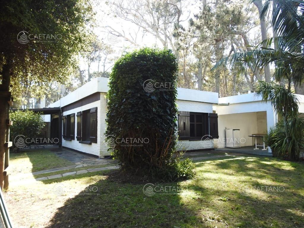 Alquiler temporal casa 4 dormitorios. San Rafael Punta del