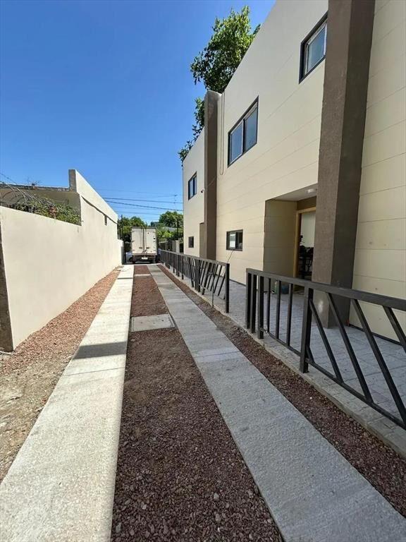 Alquiler Casa Dúplex a Estrenar, 2 Dormitorios en Malvin No