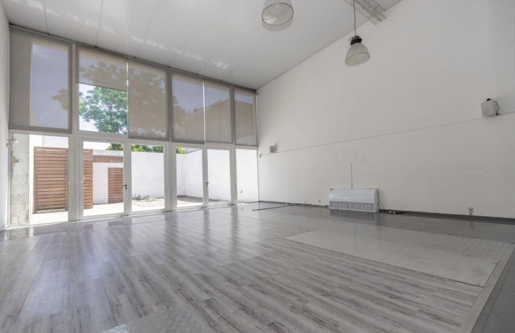 Casa en alquiler en Tres Cruces para empresa