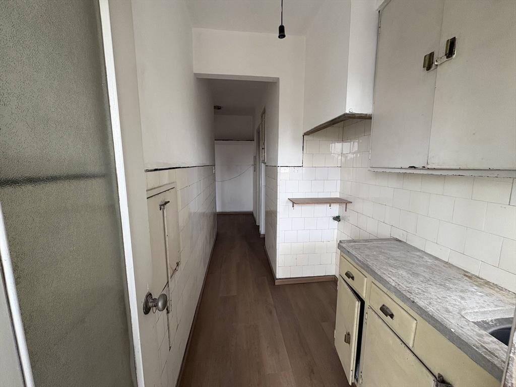 Alquiler  Apartamento al frente con un dormitorio y terraza