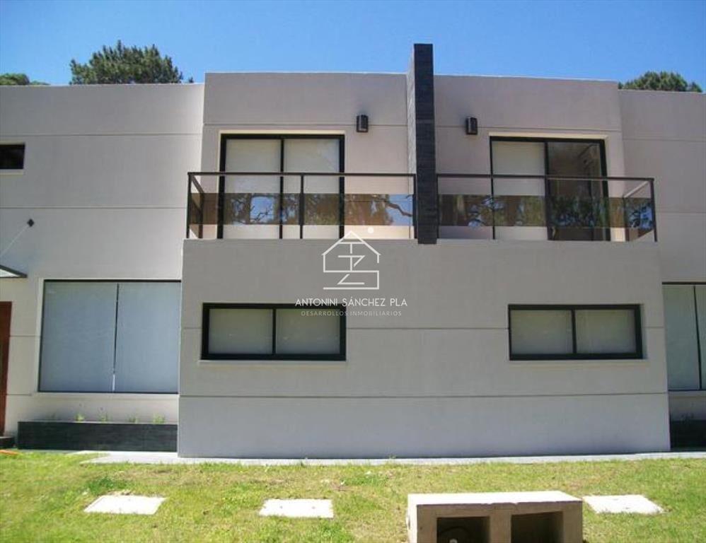 Casa de 4 dormitorios dentro del Complejo